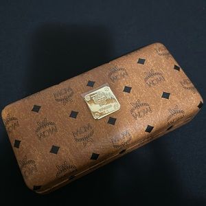 Jewelry box / glass box
